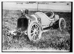 Stutz wrecked - Indianapolis (LOC)