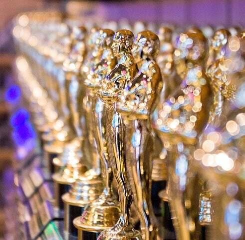 Replicas of Academy Awards statuettes